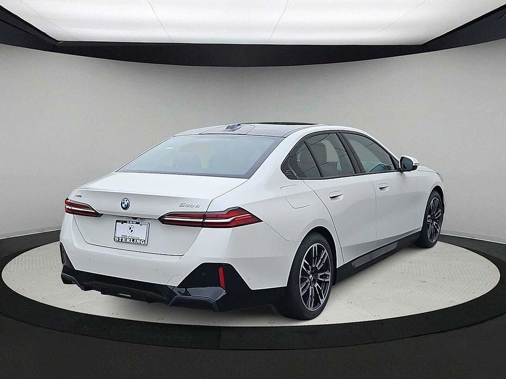 Thumbnail: 2026 BMW 5 Series - 8