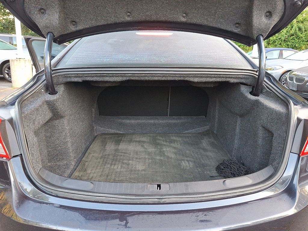 Thumbnail: 2014 Chevrolet Impala - 27