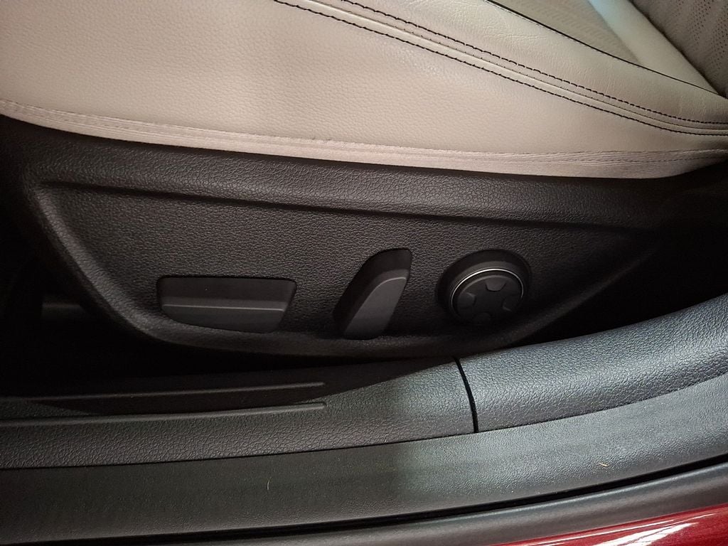 Thumbnail: 2023 Genesis G70 - 11