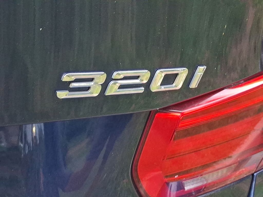 Thumbnail: 2018 BMW 3 Series - 27