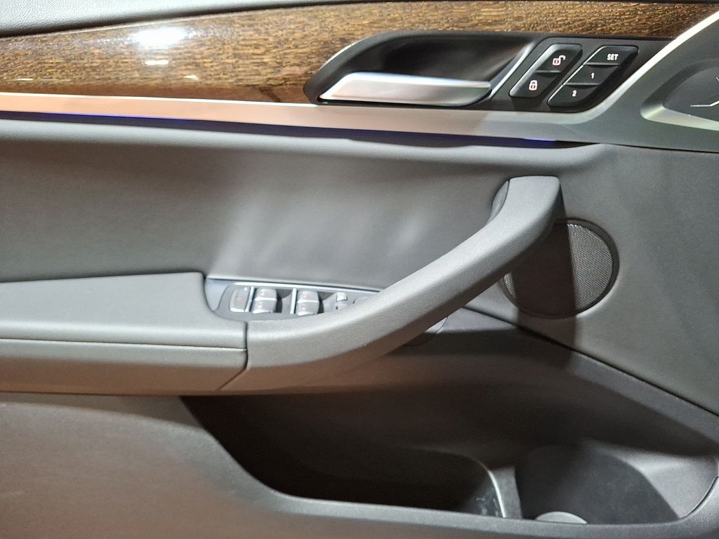 Thumbnail: 2020 BMW X4 - 9