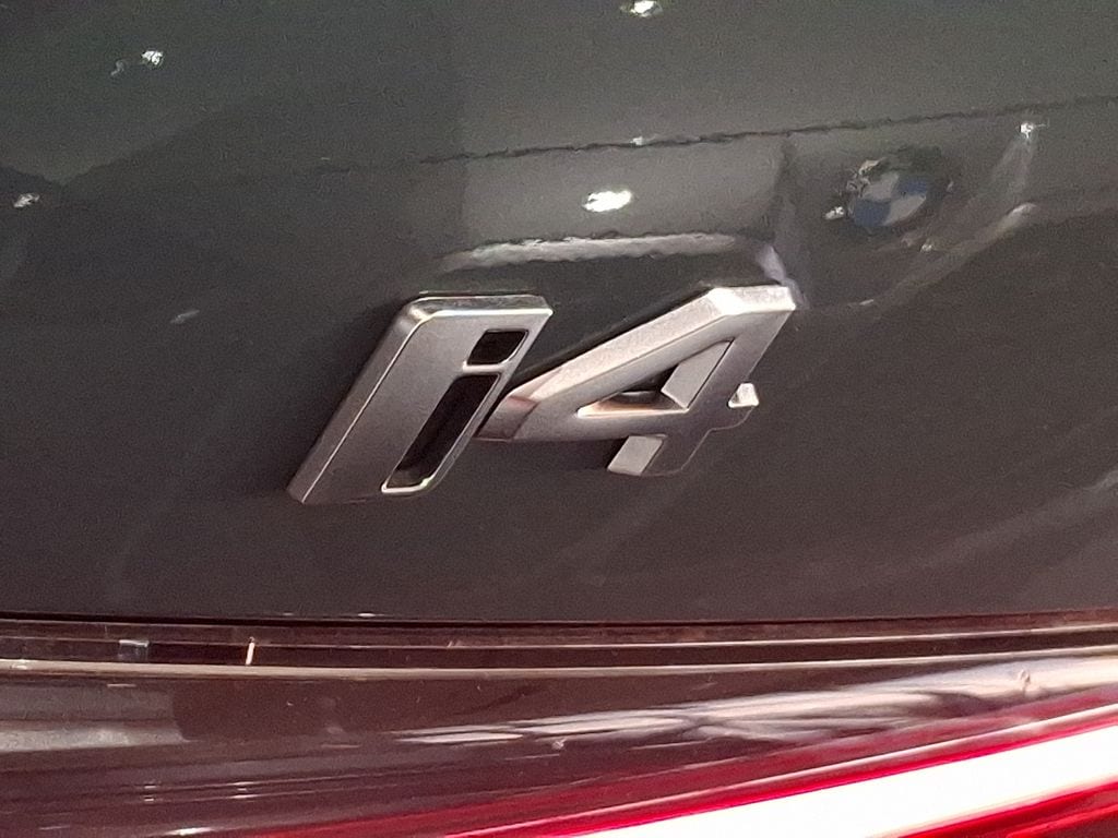 Thumbnail: 2026 BMW i4 - 9