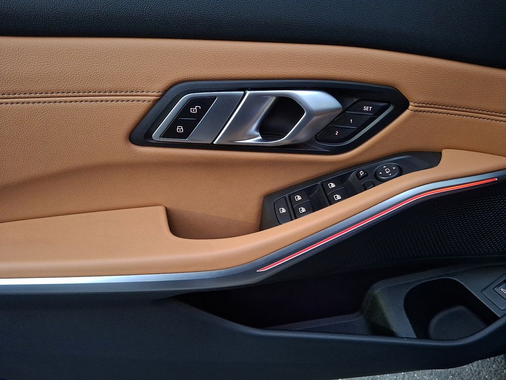 Thumbnail: 2021 BMW 3 Series - 9