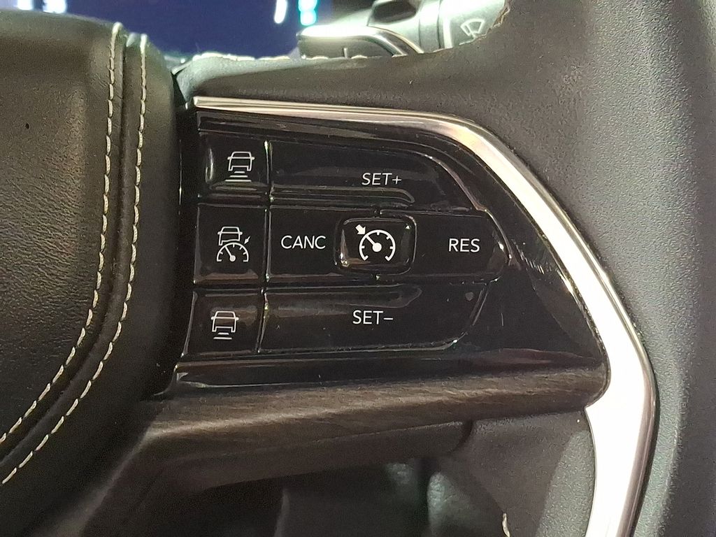 Thumbnail: 2023 Jeep Grand Cherokee - 19