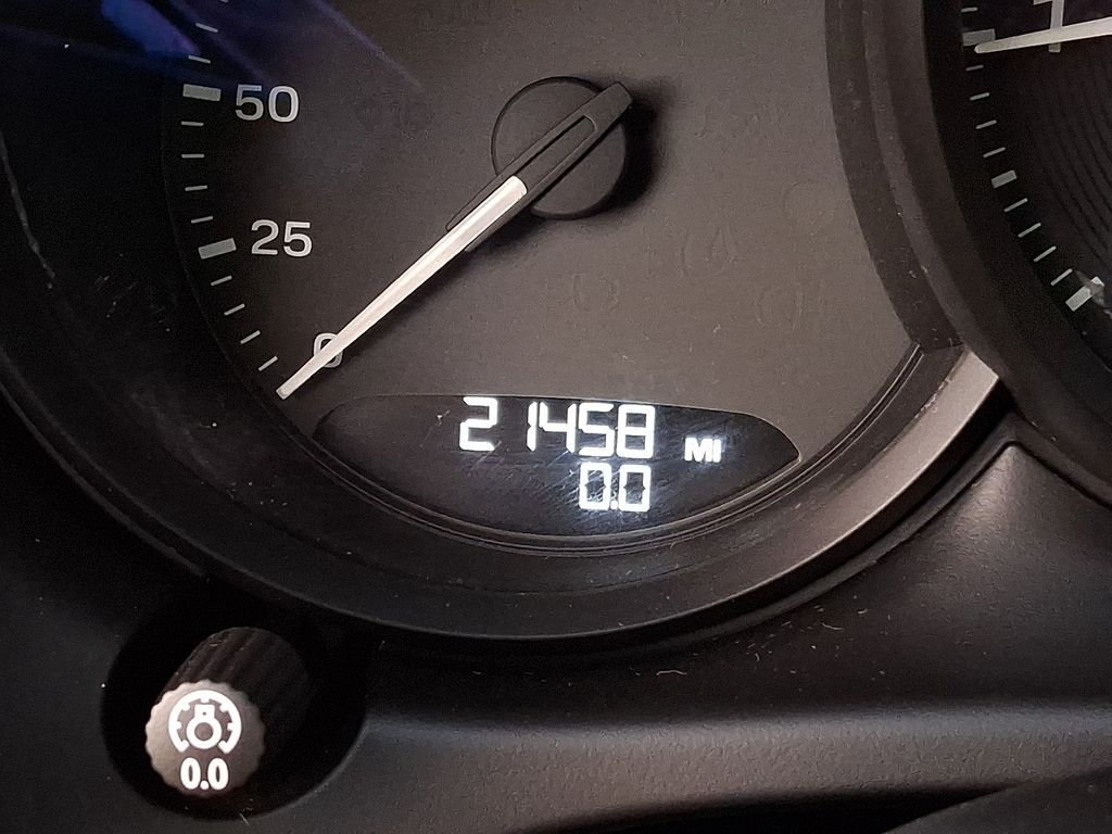 Thumbnail: 2022 Porsche Macan - 17