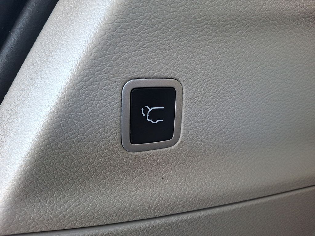 Thumbnail: 2023 Chrysler Pacifica - 27