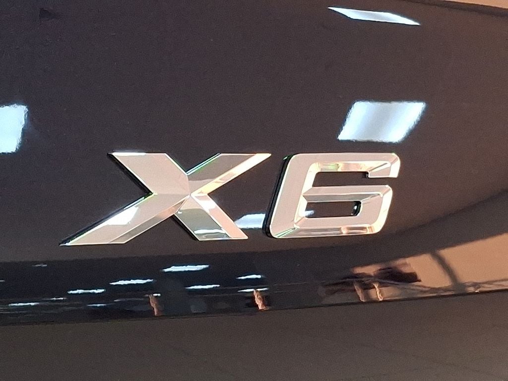 Thumbnail: 2027 BMW X6 - 11