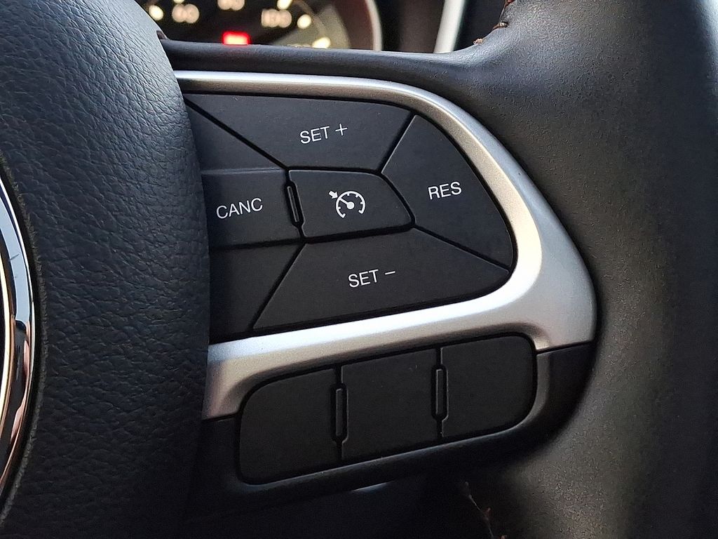 Thumbnail: 2018 Jeep Compass - 20