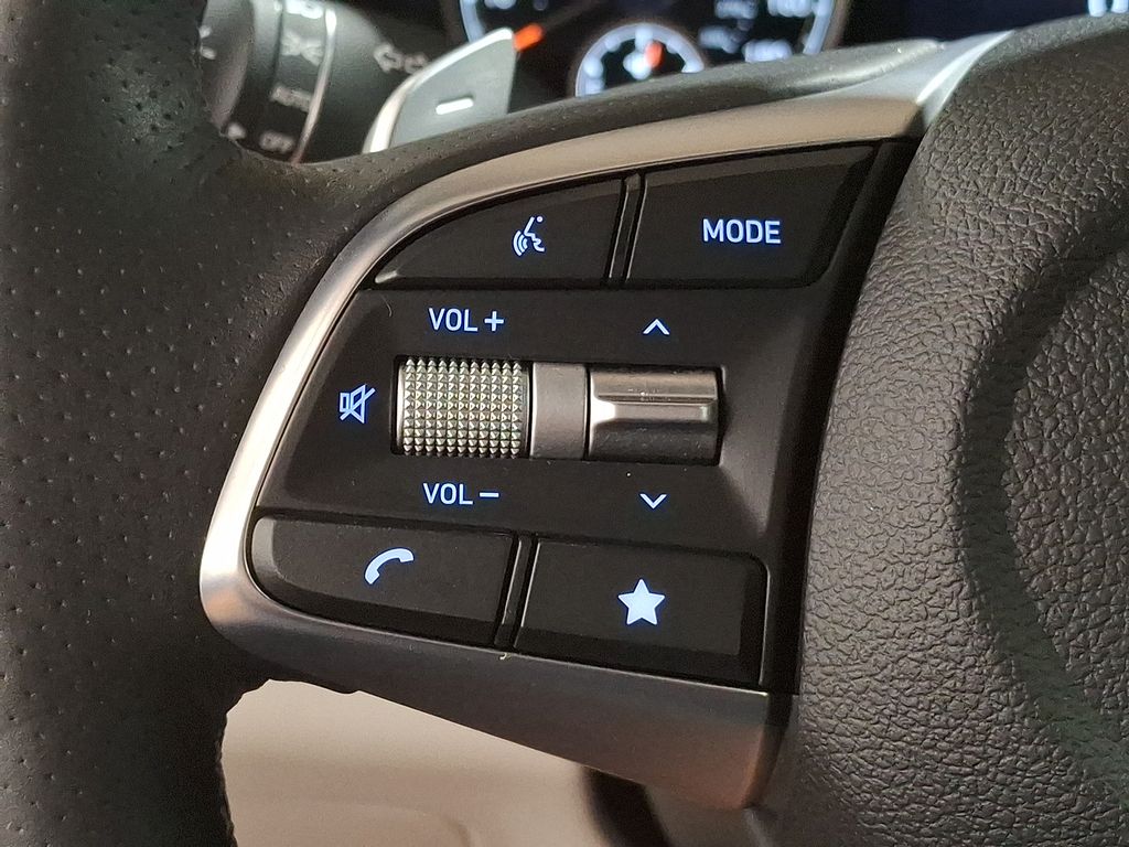 Thumbnail: 2023 Genesis G70 - 17