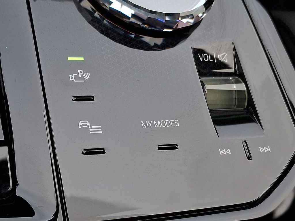 Thumbnail: 2025 BMW i5 - 21