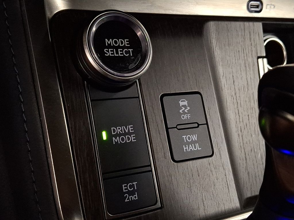 Thumbnail: 2024 Lexus GX - 21