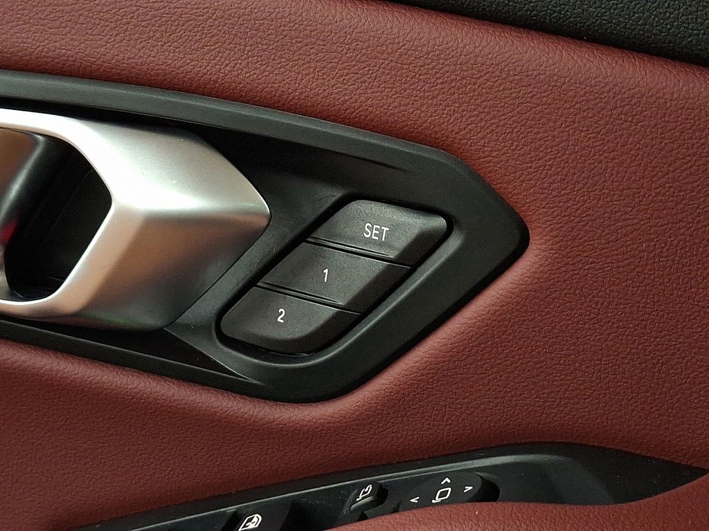 Thumbnail: 2022 BMW 3 Series - 25