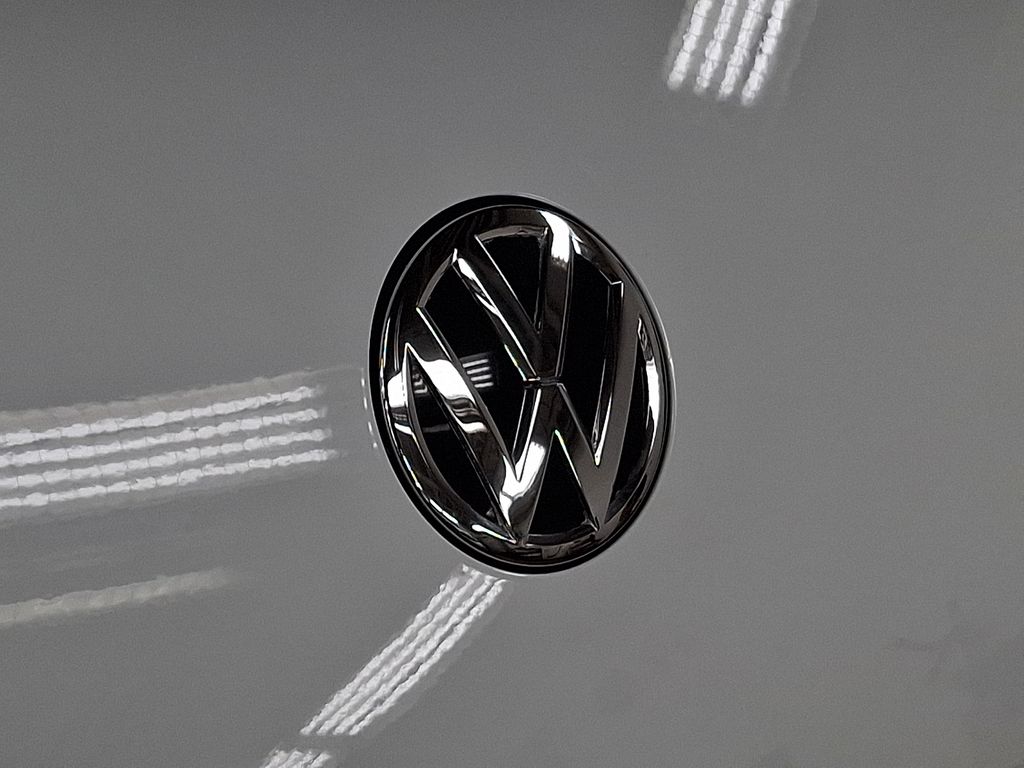 Thumbnail: 2015 Volkswagen Beetle - 26