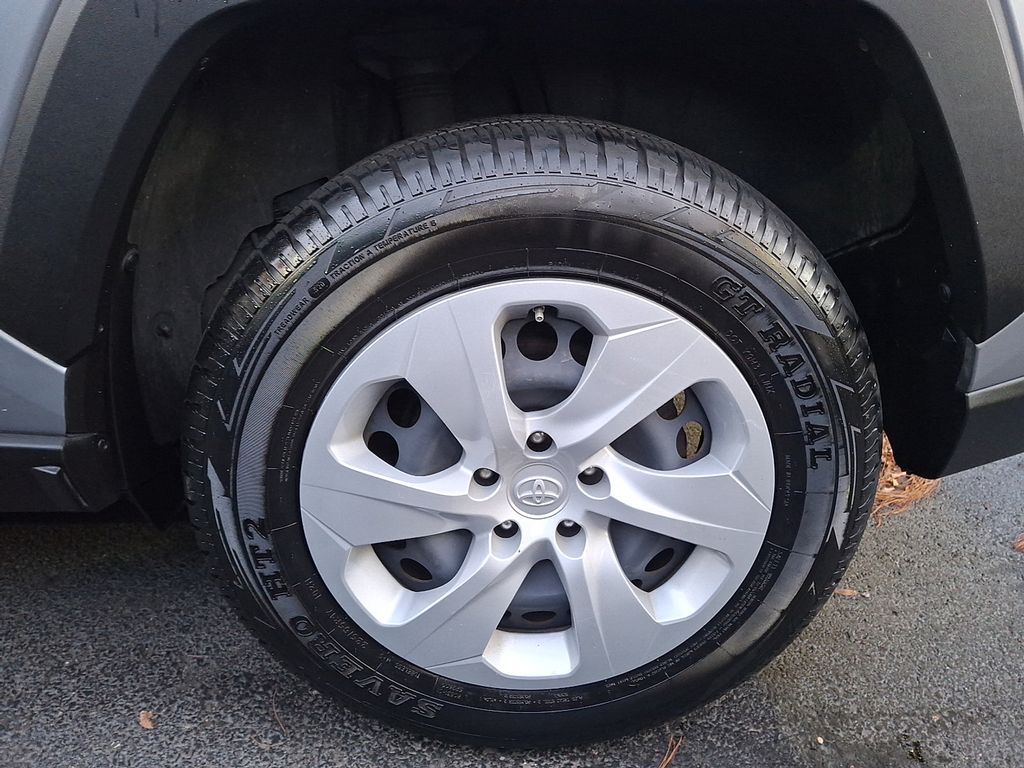 Thumbnail: 2020 Toyota RAV4 - 6