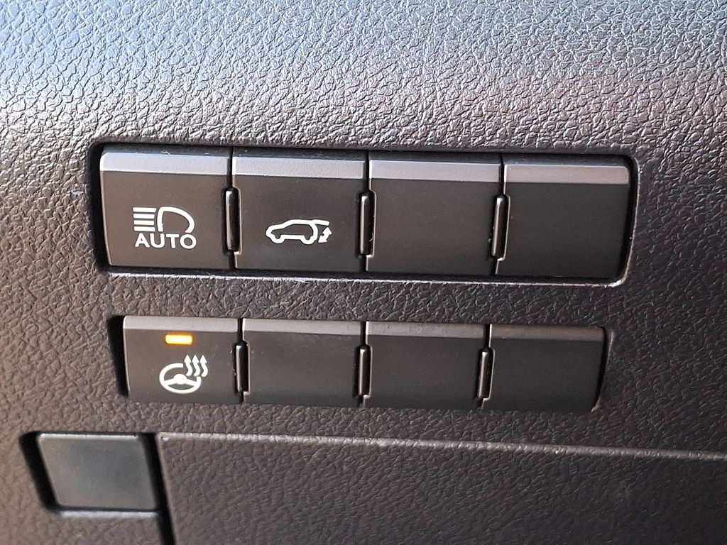 Thumbnail: 2017 Lexus RX - 21