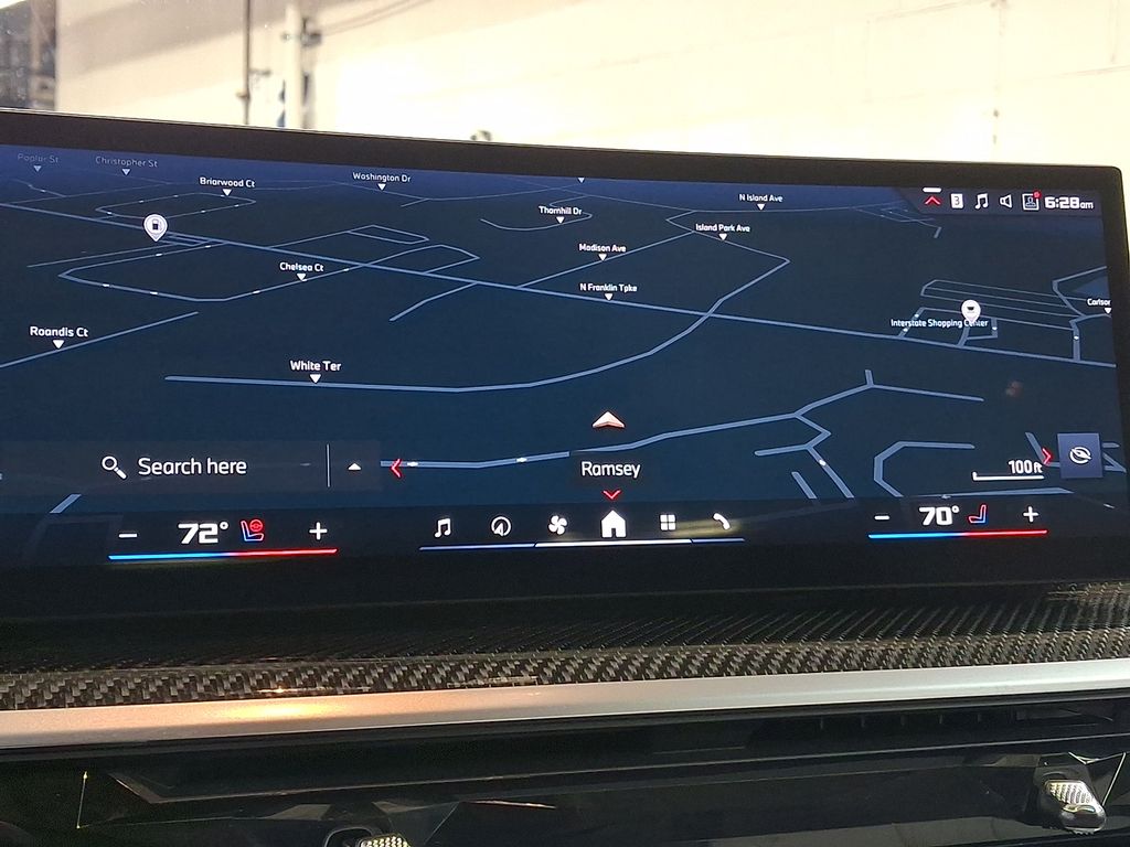 Thumbnail: 2025 BMW X7 - 15