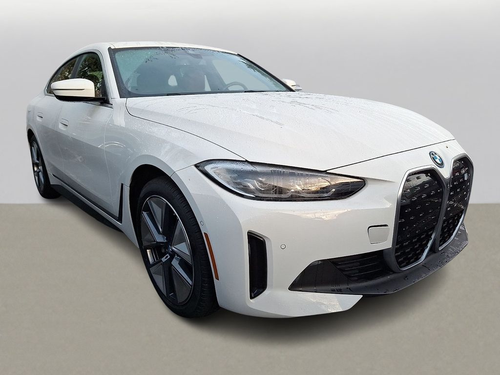 Thumbnail: 2023 BMW i4 - 3