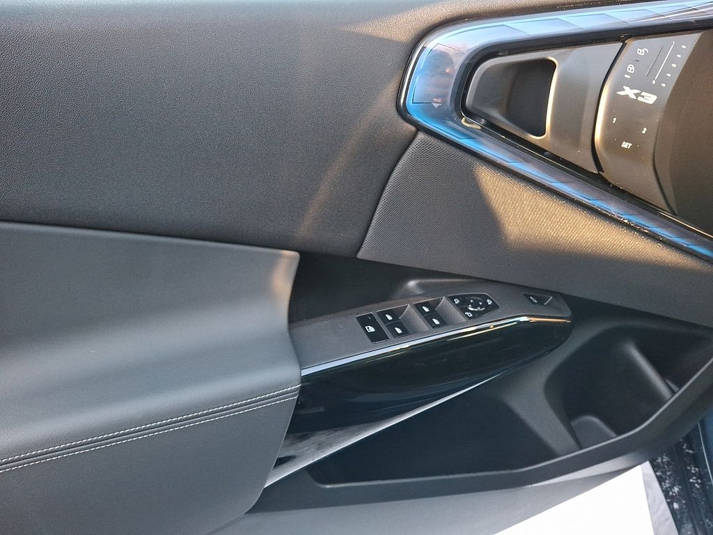 Thumbnail: 2025 BMW X3 - 8