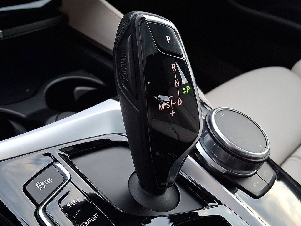 Thumbnail: 2018 BMW 5 Series - 12