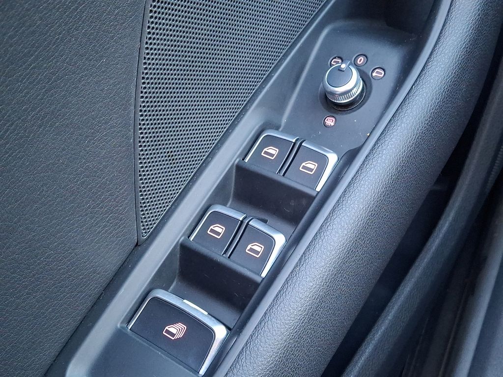 Thumbnail: 2016 Audi A3 - 21