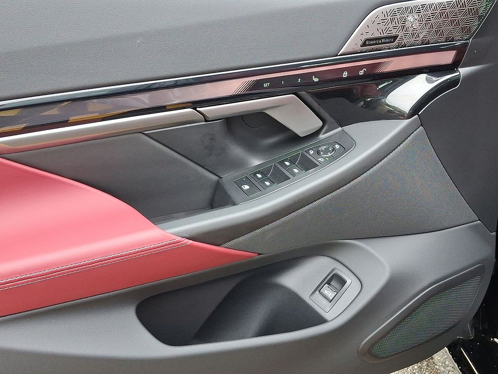 Thumbnail: 2024 BMW i5 - 9