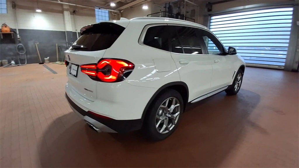 2024 BMW X3 xDrive30i 8