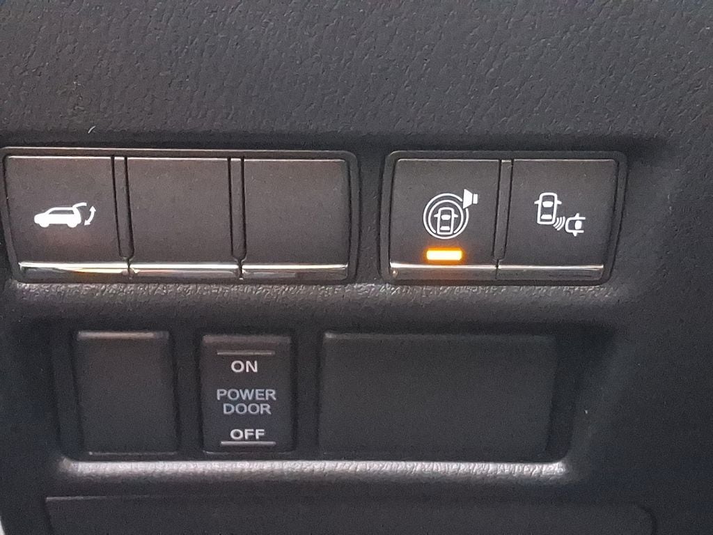 Thumbnail: 2016 INFINITI QX80 - 25