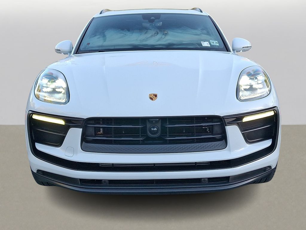 Thumbnail: 2025 Porsche Macan - 2