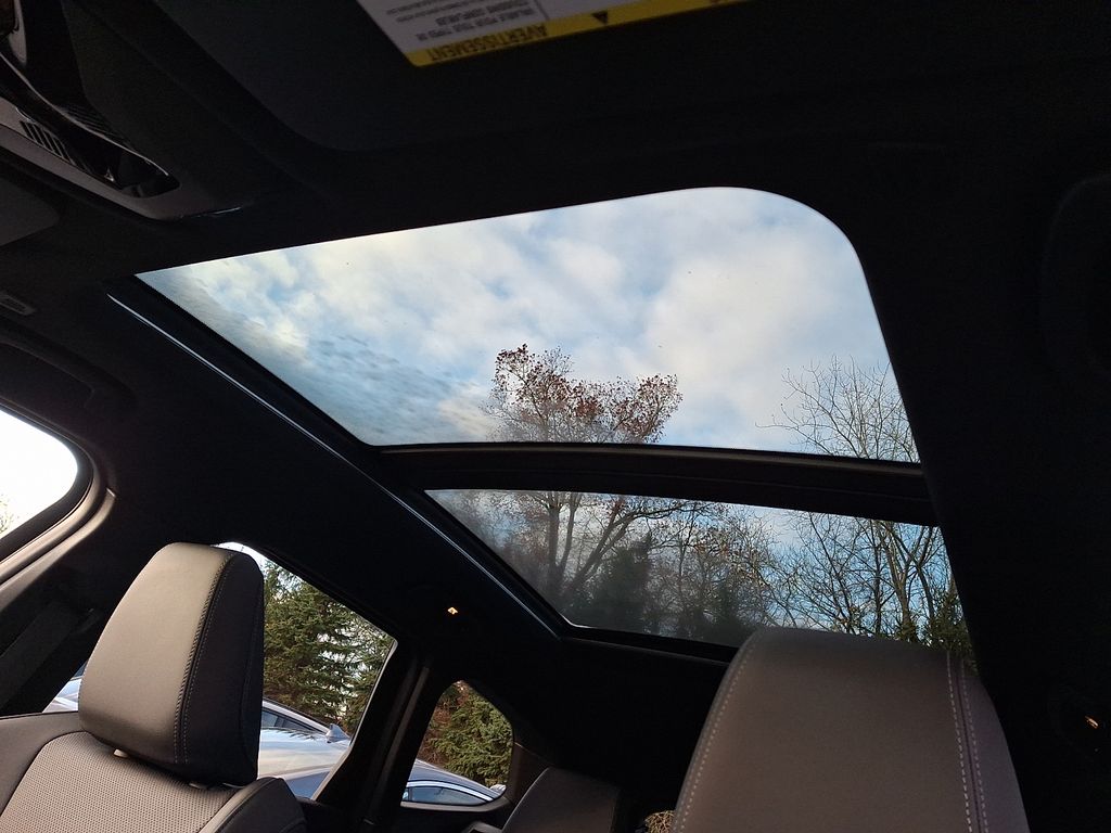 Thumbnail: 2024 BMW X1 - 13