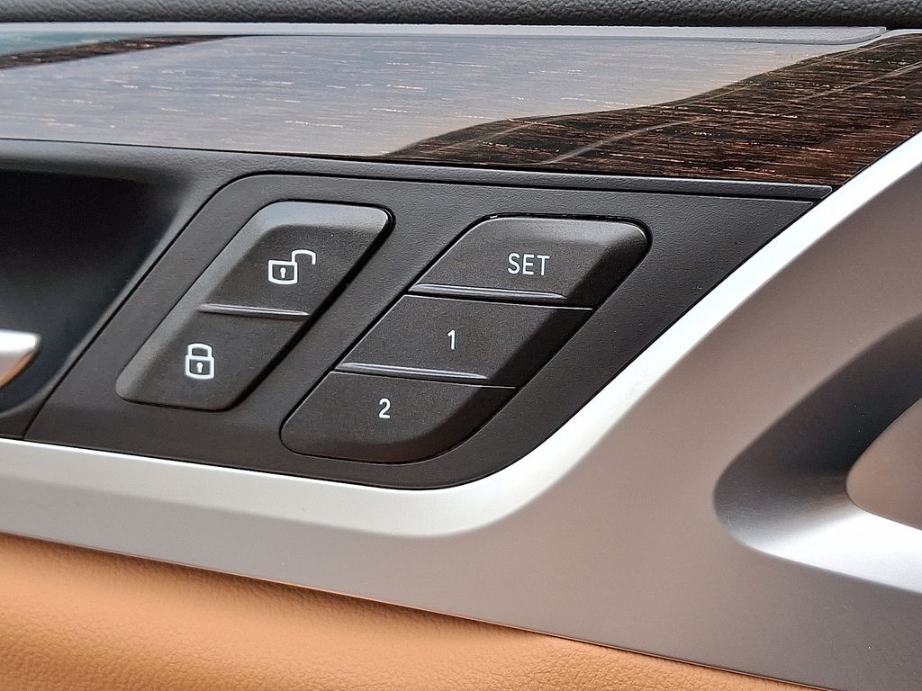 2025 BMW X4 xDrive30i 25