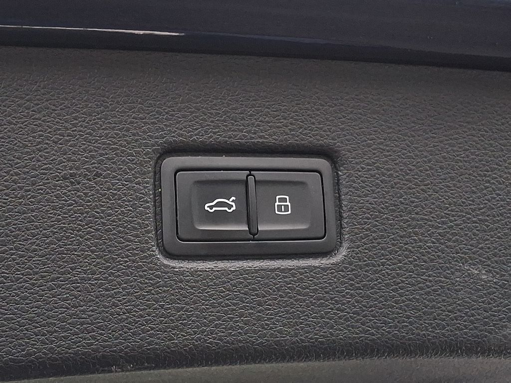 Thumbnail: 2022 Audi Q7 - 26