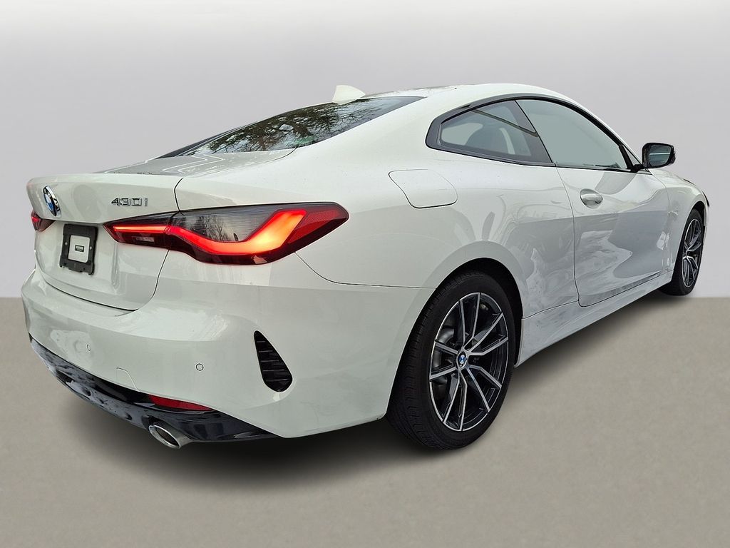 Thumbnail: 2023 BMW 4 Series - 4