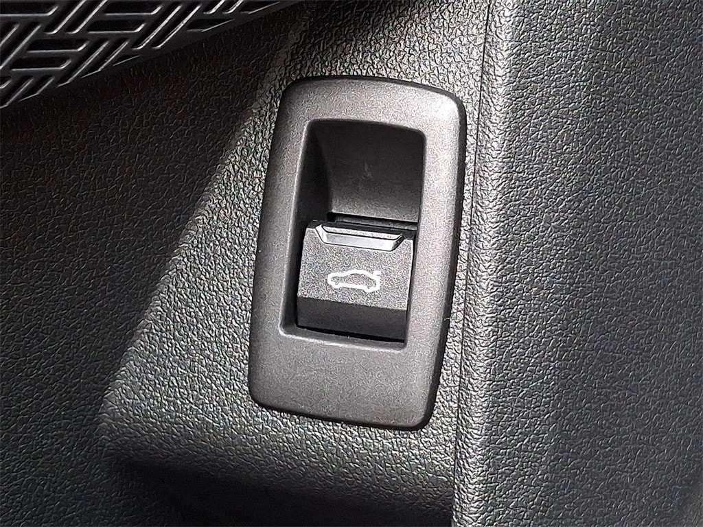 Thumbnail: 2025 BMW X1 - 25