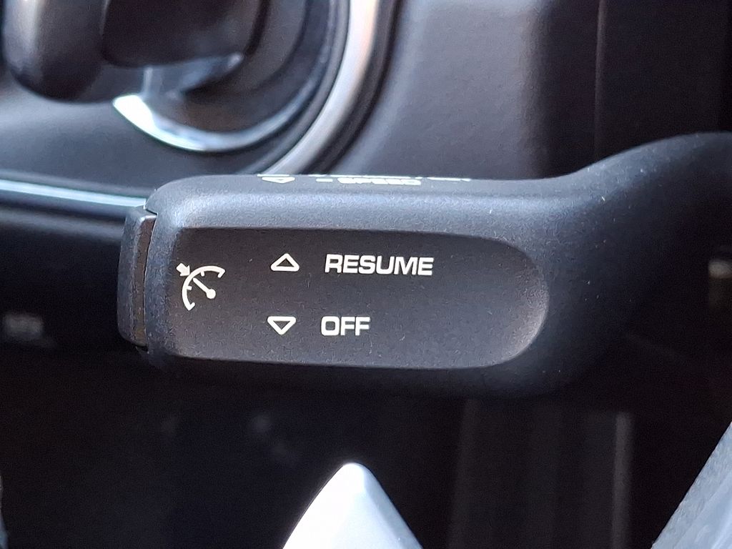 Thumbnail: 2015 Porsche 911 - 24