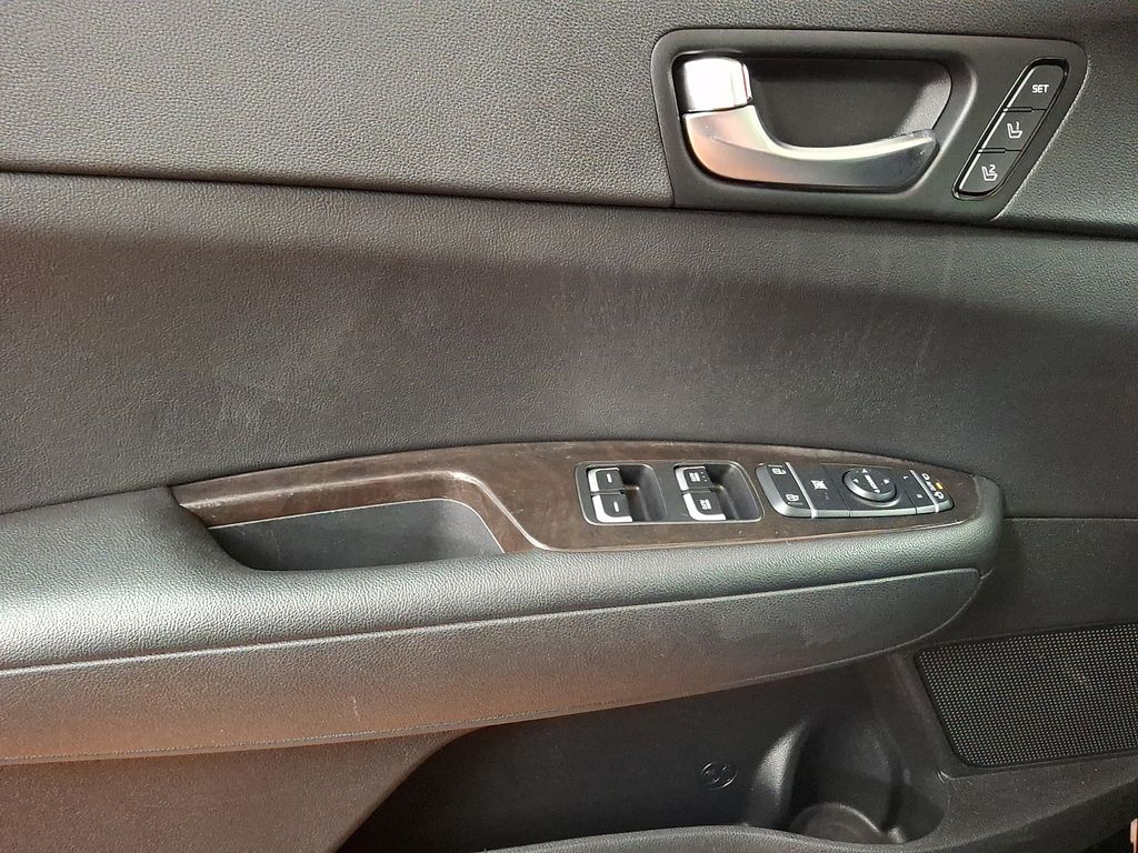 Thumbnail: 2016 Kia Optima - 9