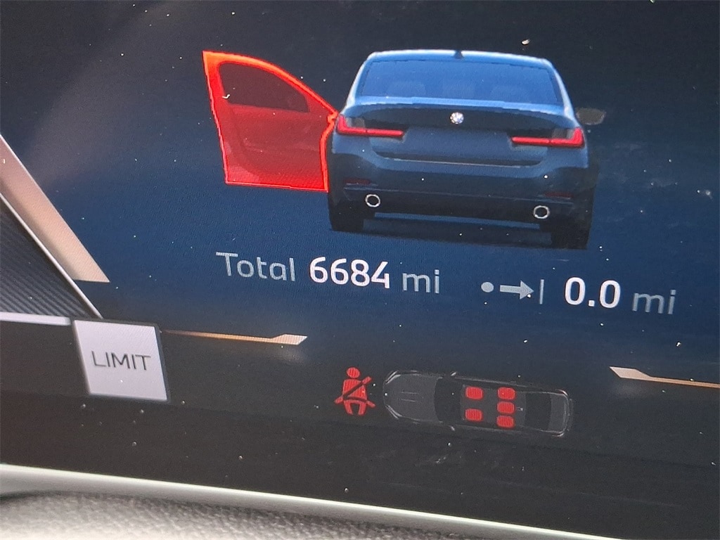 Thumbnail: 2025 BMW 3 Series - 17