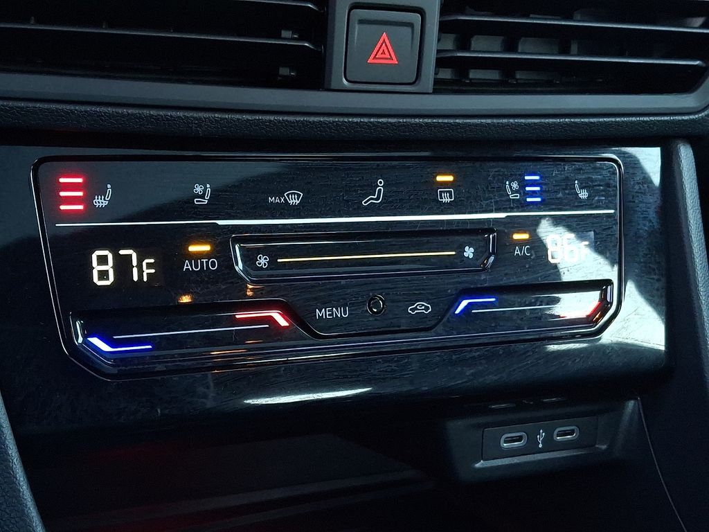 Thumbnail: 2025 Volkswagen Jetta - 16