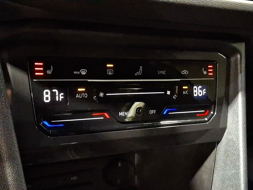 Thumbnail: 2023 Volkswagen Tiguan - 14