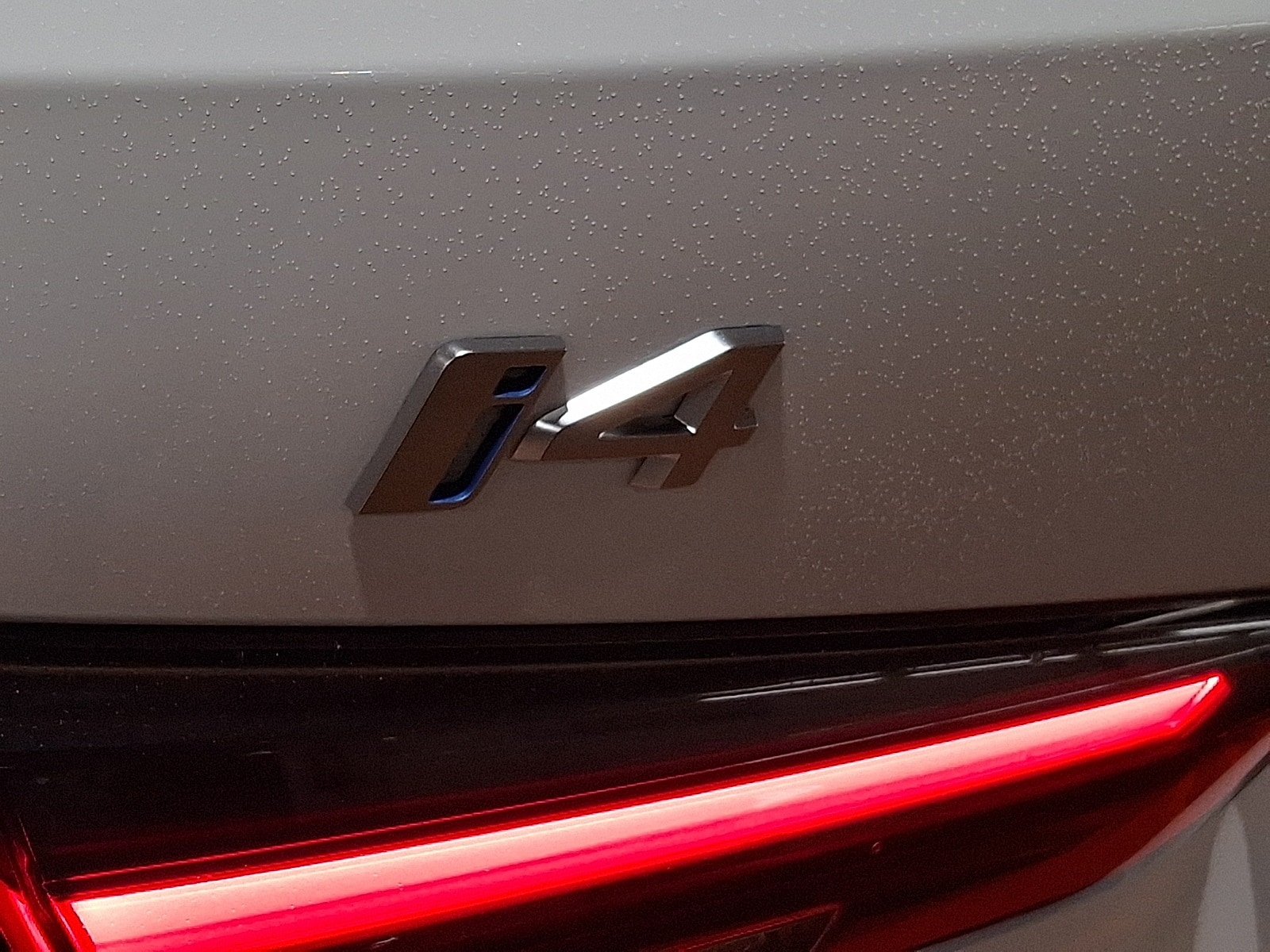 Thumbnail: 2025 BMW i4 - 27