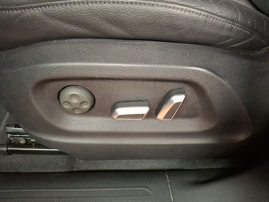 Thumbnail: 2016 Audi Q5 - 11