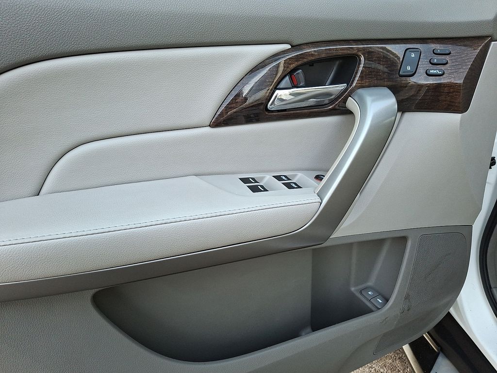 Thumbnail: 2011 Acura MDX - 8