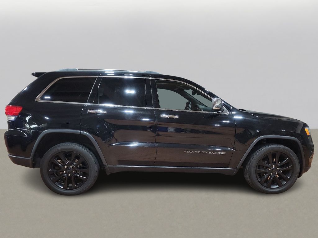 Thumbnail: 2018 Jeep Grand Cherokee - 3