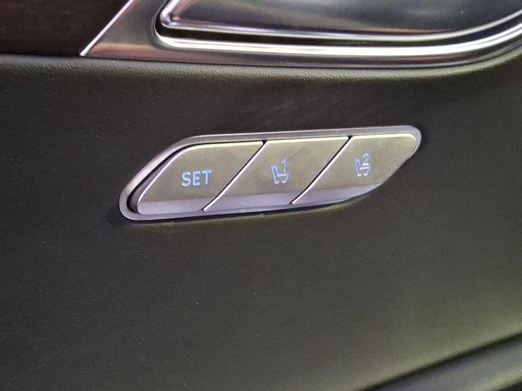 Thumbnail: 2023 Genesis GV80 - 24