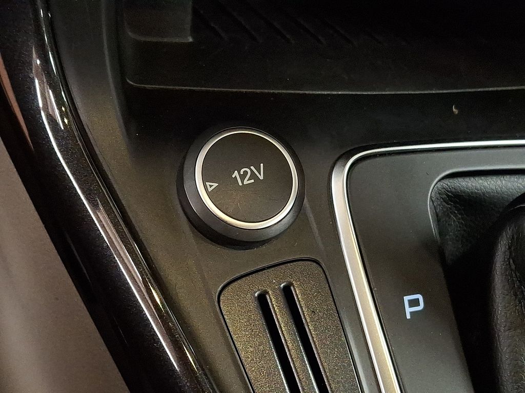 2016 Ford Focus Electric - Photo 22
