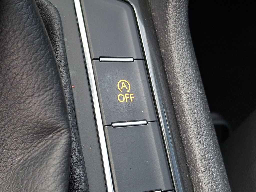 Thumbnail: 2019 Volkswagen Tiguan - 21