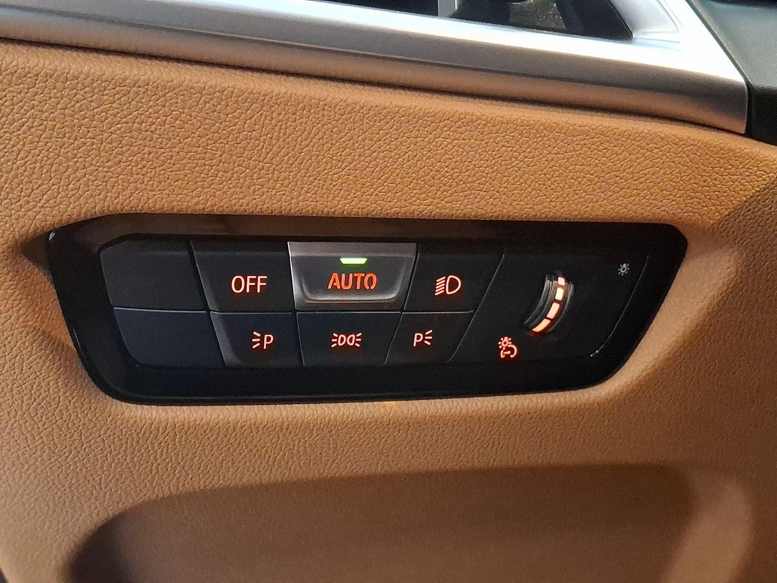 Thumbnail: 2025 BMW i4 - 22