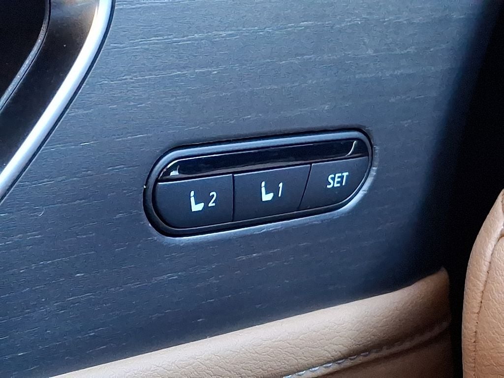 Thumbnail: 2025 INFINITI QX80 - 24