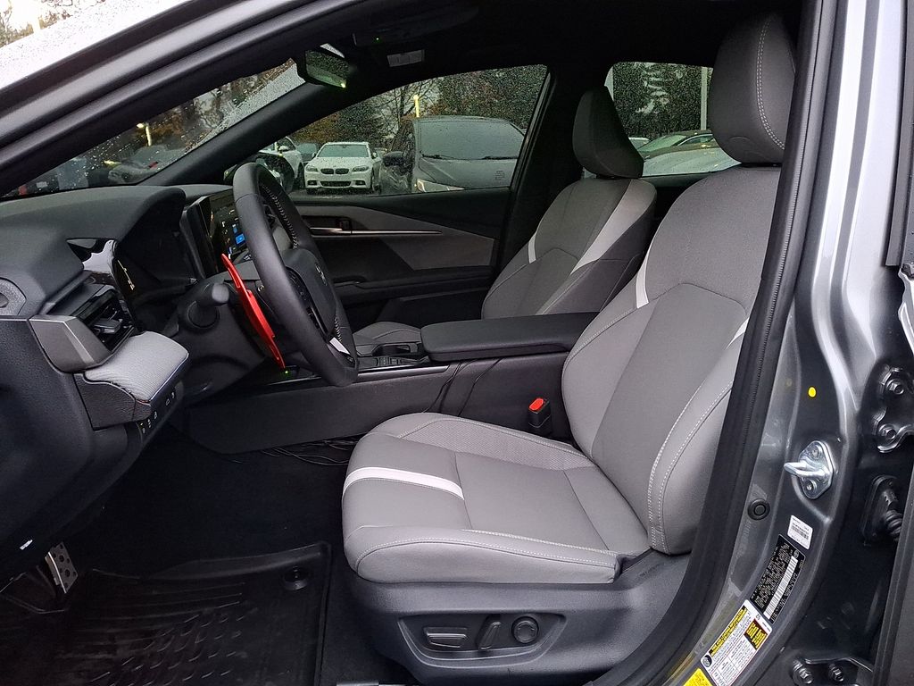 Thumbnail: 2025 Toyota Camry - 11