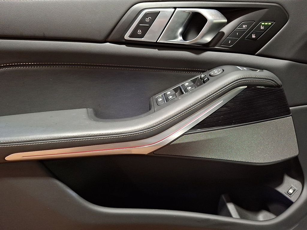 Thumbnail: 2025 BMW X5 - 9