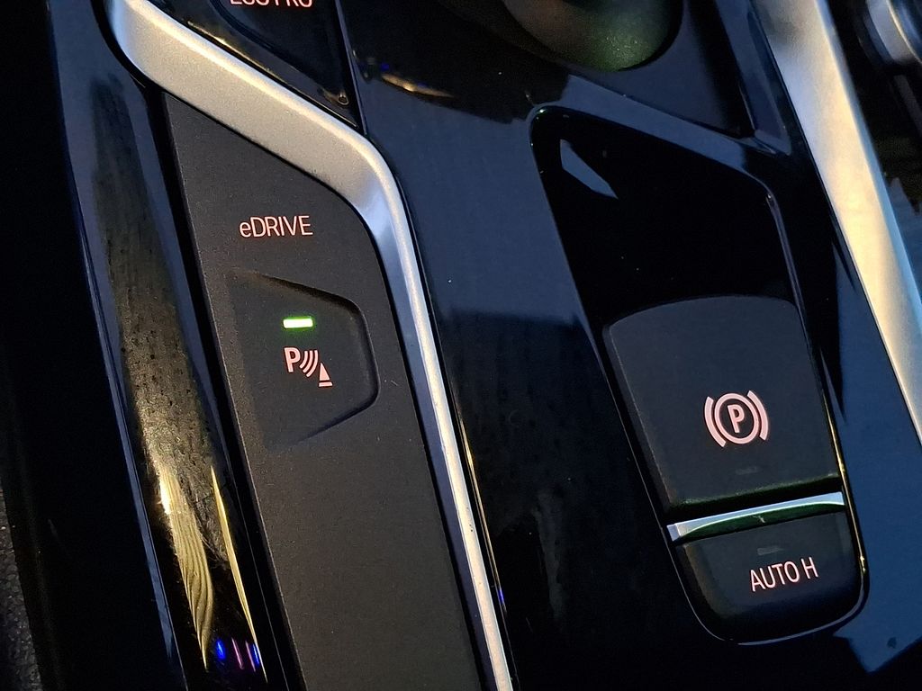 Thumbnail: 2018 BMW 5 Series - 20